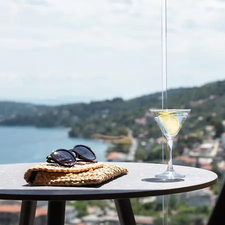 Poseidon Ξενοδοχείο με διαμερίσματα 4*