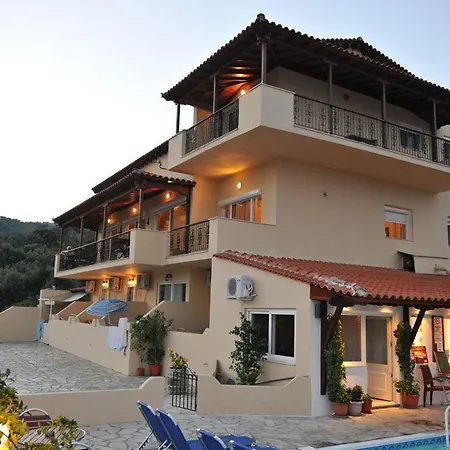 Poseidon Apartahotel 3*