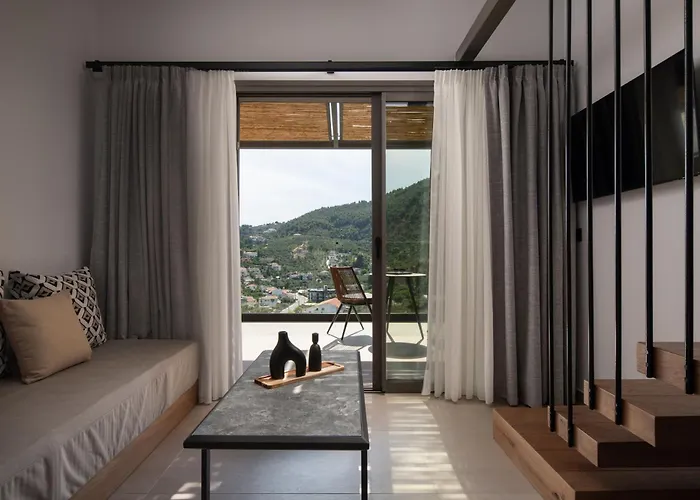 Poseidon Aparthotel 4*